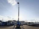 　高所作業車　上物アイチ製　上物型式ＳＫ１７Ａ　地上高１７．１ｍ　Ｈ型ジャッキ　鉄バケット　首振りバケット　アワーメーター２２５７ｈ　走行２．６万ｋｍ　５速ミッション（51枚目）