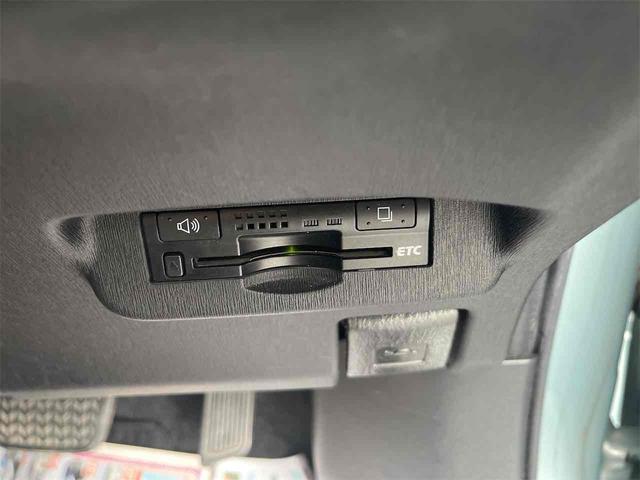 プリウス S ハイブリッド ドライブレコーダー ETC バックカメラ ナビ TV オートライト HID スマートキー 電動格納ミラー CVT 盗難防止システム 衝突安全ボディ アルミホイール CD ABS エアコン(10枚目)