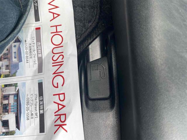 プリウス S ハイブリッド ドライブレコーダー ETC バックカメラ ナビ TV オートライト HID スマートキー 電動格納ミラー CVT 盗難防止システム 衝突安全ボディ アルミホイール CD ABS エアコン(41枚目)