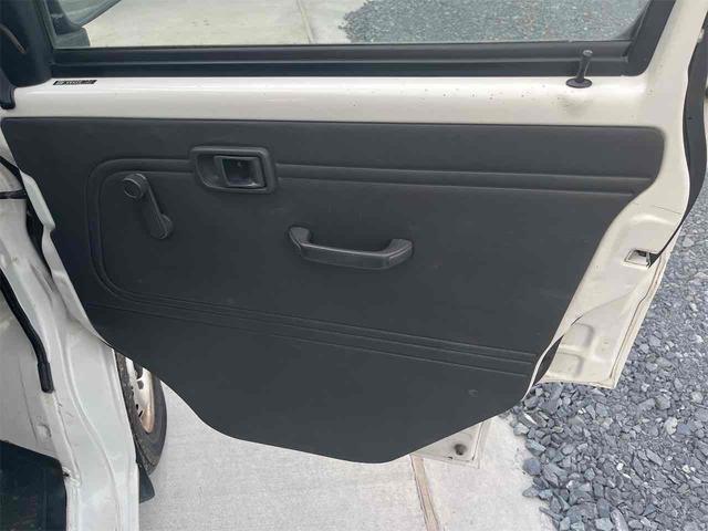 ハイゼットカーゴ 　ＡＴ　両側スライドドア　エアコン　運転席エアバッグ　助手席エアバッグ（22枚目）