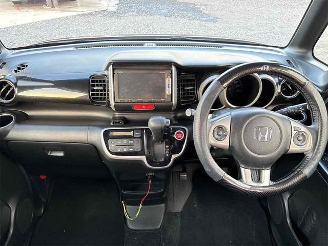 Ｎ－ＢＯＸ 　ドライブレコーダー　ＥＴＣ　バックカメラ　両側電動スライドドア　ナビ　ＴＶ　オートクルーズコントロール　衝突被害軽減システム　オートライト　ＨＩＤ　スマートキー　アイドリングストップ　電動格納ミラー（2枚目）