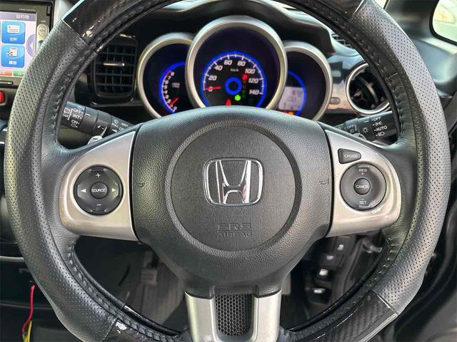 Ｎ－ＢＯＸ 　ドライブレコーダー　ＥＴＣ　バックカメラ　両側電動スライドドア　ナビ　ＴＶ　オートクルーズコントロール　衝突被害軽減システム　オートライト　ＨＩＤ　スマートキー　アイドリングストップ　電動格納ミラー（39枚目）