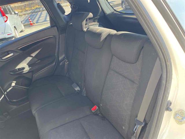 フィットハイブリッド Ｓパッケージ　ハイブリッド　ドライブレコーダー　ＥＴＣ　バックカメラ　オートクルーズコントロール　オートライト　ＬＥＤヘッドランプ　スマートキー　アイドリングストップ　電動格納ミラー　ＡＴ　盗難防止システム（32枚目）