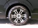 社外のアルミホイールになります。タイヤサイズは215/60R17です。