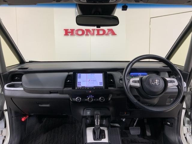 フィット e:HEVホーム HondaSENSINGMナビRカメラETCスマートキー 前後誤発進抑制機能 助手席エアバッグ 運転席エアバッグ アイドリングストップ LEDライト USB接続 バックカメラ ABS サイドエアバッグ(19枚目)