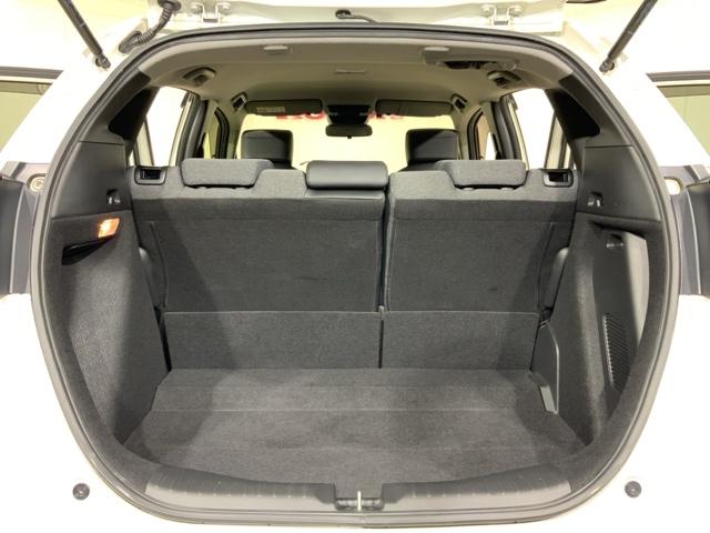 フィット e:HEVホーム HondaSENSINGMナビRカメラETCスマートキー 前後誤発進抑制機能 助手席エアバッグ 運転席エアバッグ アイドリングストップ LEDライト USB接続 バックカメラ ABS サイドエアバッグ(26枚目)