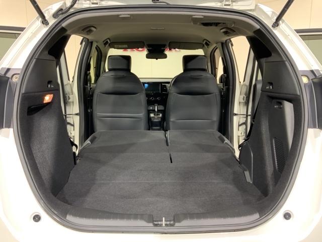 フィット e:HEVホーム HondaSENSINGMナビRカメラETCスマートキー 前後誤発進抑制機能 助手席エアバッグ 運転席エアバッグ アイドリングストップ LEDライト USB接続 バックカメラ ABS サイドエアバッグ(27枚目)