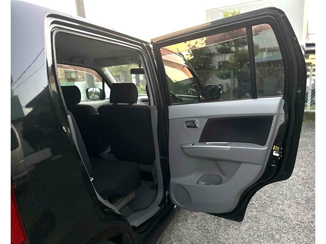 AZワゴン XSスペシャル スマートキー 電動格納ミラー ベンチシート CVT 盗難防止システム ABS CD アルミホイール 衝突安全ボディ エアコン パワーステアリング パワーウィンドウ(24枚目)