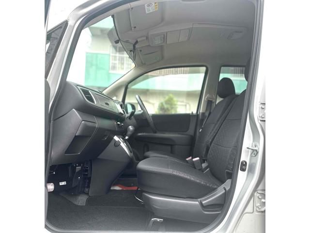 ステラ カスタムRリミテッド ETC ナビ TV HID スマートキー 電動格納ミラー ベンチシート CVT 盗難防止システム ABS CD DVD再生 USB 衝突安全ボディ エアコン パワーステアリング パワーウィンドウ(34枚目)