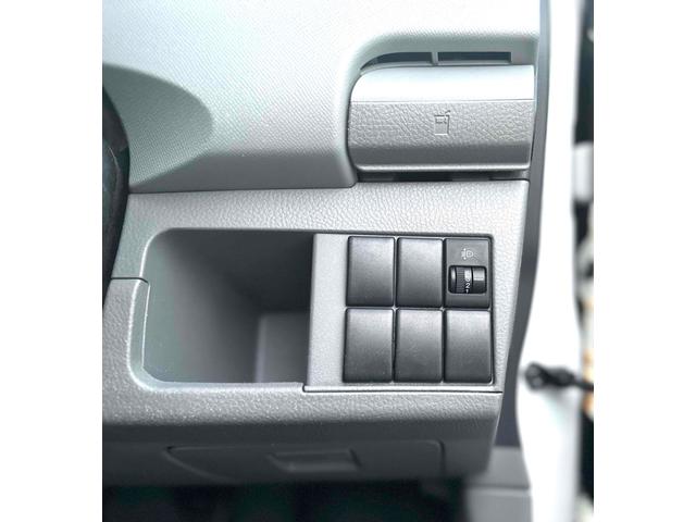 ワゴンＲ ＦＸ　キーレスエントリー　電動格納ミラー　ベンチシート　ＡＴ　盗難防止システム　ＡＢＳ　ＣＤ　アルミホイール　衝突安全ボディ　エアコン　パワーステアリング　パワーウィンドウ　運転席エアバッグ（18枚目）