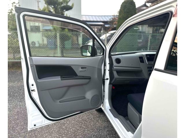 ワゴンＲ ＦＸ　キーレスエントリー　電動格納ミラー　ベンチシート　ＡＴ　盗難防止システム　ＡＢＳ　ＣＤ　アルミホイール　衝突安全ボディ　エアコン　パワーステアリング　パワーウィンドウ　運転席エアバッグ（28枚目）