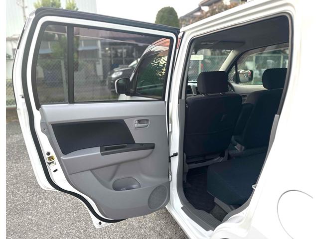 ワゴンＲ ＦＸ　キーレスエントリー　電動格納ミラー　ベンチシート　ＡＴ　盗難防止システム　ＡＢＳ　ＣＤ　アルミホイール　衝突安全ボディ　エアコン　パワーステアリング　パワーウィンドウ　運転席エアバッグ（31枚目）