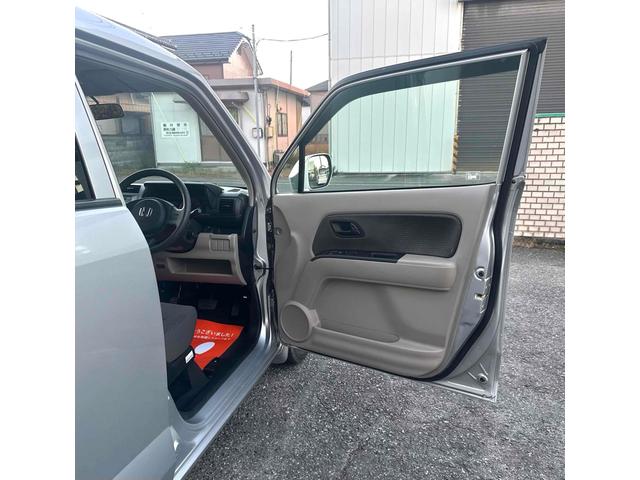 ゼスト Ｄ　スマートキー　電動格納ミラー　ベンチシート　ＡＴ　盗難防止システム　ＡＢＳ　ＣＤ　アルミホイール　衝突安全ボディ　エアコン　パワーステアリング（15枚目）