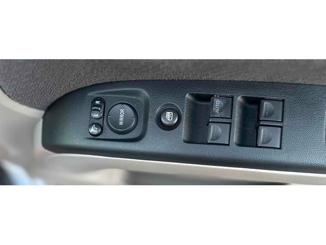 ゼスト Ｄ　スマートキー　電動格納ミラー　ベンチシート　ＡＴ　盗難防止システム　ＡＢＳ　ＣＤ　アルミホイール　衝突安全ボディ　エアコン　パワーステアリング（16枚目）