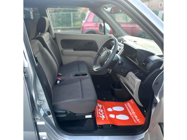 ゼスト Ｄ　スマートキー　電動格納ミラー　ベンチシート　ＡＴ　盗難防止システム　ＡＢＳ　ＣＤ　アルミホイール　衝突安全ボディ　エアコン　パワーステアリング（17枚目）