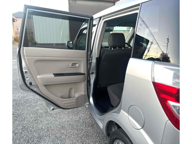 ゼスト Ｄ　スマートキー　電動格納ミラー　ベンチシート　ＡＴ　盗難防止システム　ＡＢＳ　ＣＤ　アルミホイール　衝突安全ボディ　エアコン　パワーステアリング（31枚目）