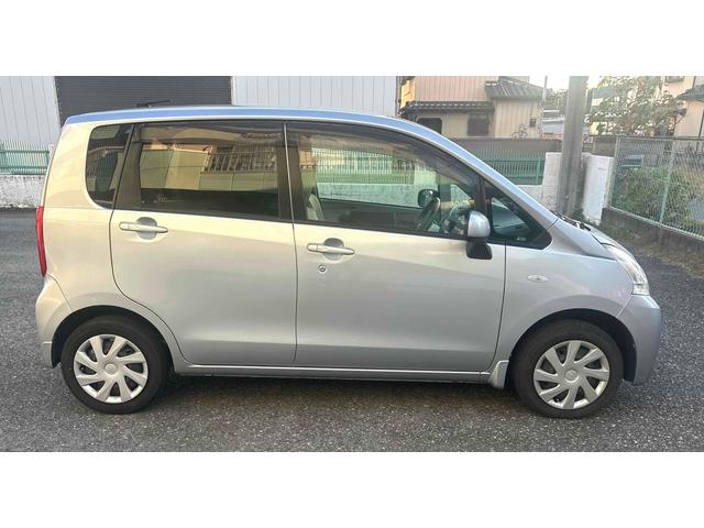 ステラ Ｌ　ＥＴＣ　バックカメラ　ナビ　ＴＶ　キーレスエントリー　電動格納ミラー　ベンチシート　ＣＶＴ　盗難防止システム　ＡＢＳ　ＣＤ　ＵＳＢ　衝突安全ボディ　エアコン　パワーステアリング　パワーウィンドウ（4枚目）