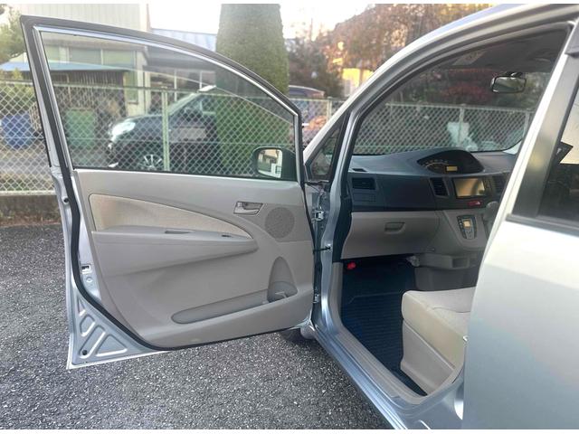 ステラ Ｌ　ＥＴＣ　バックカメラ　ナビ　ＴＶ　キーレスエントリー　電動格納ミラー　ベンチシート　ＣＶＴ　盗難防止システム　ＡＢＳ　ＣＤ　ＵＳＢ　衝突安全ボディ　エアコン　パワーステアリング　パワーウィンドウ（33枚目）