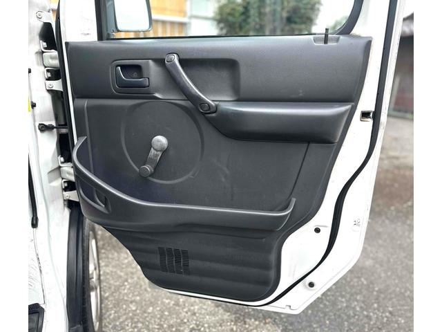 キャリイトラック 　４ＷＤ　ＭＴ　アルミホイール　エアコン（17枚目）