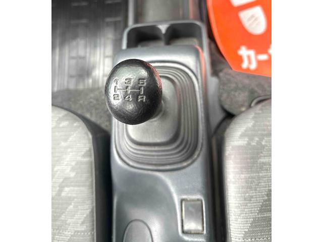 キャリイトラック 　４ＷＤ　ＭＴ　アルミホイール　エアコン（23枚目）