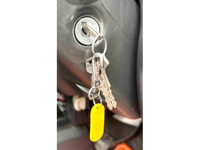 キャリイトラック 　４ＷＤ　ＭＴ　アルミホイール　エアコン（34枚目）