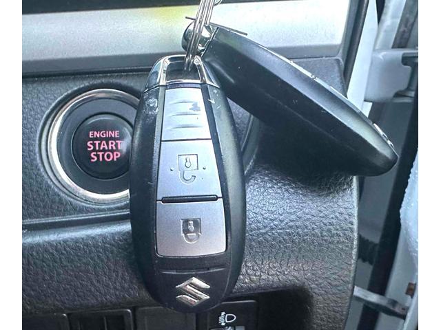スイフト ＸＬ　ドライブレコーダー　ＥＴＣ　バックカメラ　ナビ　ＴＶ　スマートキー　電動格納ミラー　ＣＶＴ　盗難防止システム　衝突安全ボディ　記録簿　ＡＢＳ　ＣＤ　ＤＶＤ再生　Ｂｌｕｅｔｏｏｔｈ　エアコン（53枚目）