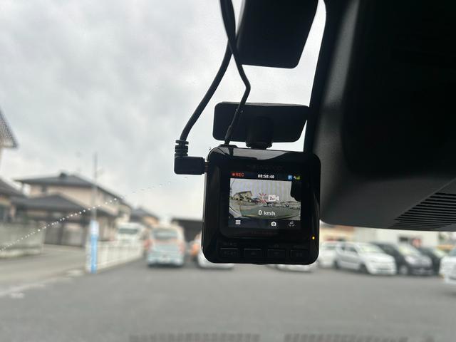 ドライブレコーダーになります。