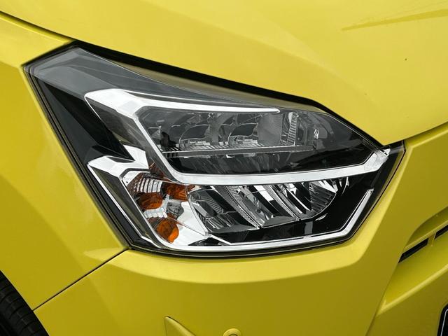 ヘッドライトは、黄ばみやクモリもなく綺麗な状態です。見やすいＬＥＤヘッドライトになります。