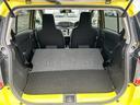 後部座席を倒すとさらに広いスペースが出来ます。