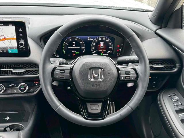 ＺＲ－Ｖ ｅ：ＨＥＶ　Ｚ特別仕様車ブラックスタイル　４ＷＤ　ドライブレコーダー　全周囲カメラ　クリアランスソナー　オートクルーズコントロール　レーンアシスト　パワーシート　衝突被害軽減システム　ナビ　ＴＶ　オートライト　ＬＥＤヘッドランプ（19枚目）