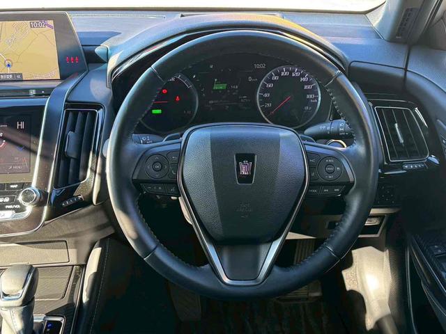 クラウンハイブリッド ＲＳアドバンス　ドライブレコーダー　ＥＴＣ　クリアランスソナー　レーンアシスト　オートクルーズコントロール　衝突被害軽減システム　全周囲カメラ　ナビ　ＴＶ　アルミホイール　オートライト　ＬＥＤヘッドランプ　ＣＶＴ（21枚目）