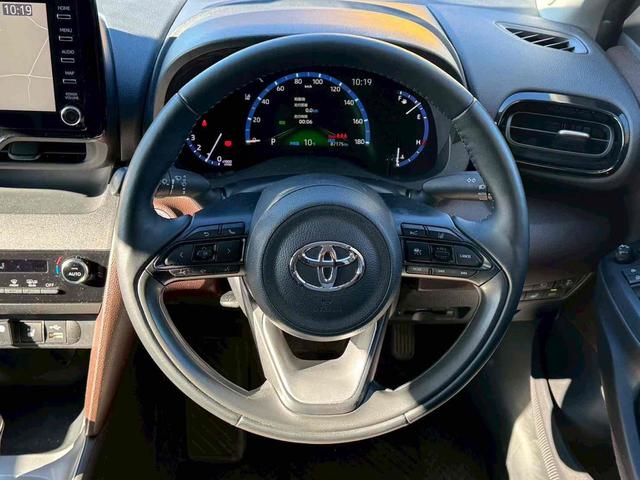 ヤリスクロス Ｚ　ドライブレコーダー　ＥＴＣ　全周囲カメラ　クリアランスソナー　オートクルーズコントロール　レーンアシスト　パワーシート　衝突被害軽減システム　ナビ　ＴＶ　オートマチックハイビーム　オートライト（21枚目）