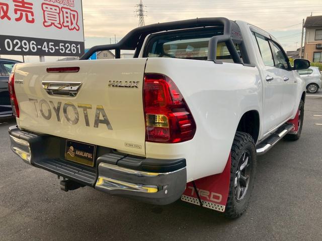 ハイラックス Ｚ　純正ナビ　４インチリフトアップ　ＴＲＤスポーツバー　ＴＲＤスキッドプレート　ＴＲＤマッドフラップ　ＪＡＯＳ１７ＡＷ　ステップ　バックモニター　プリクラッシュセーフティシステム　ＬＥＤ　クルコン　禁煙車（7枚目）