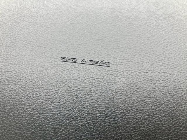 フェアレディＺ バージョンＳＴ　オプションオレンジ革シート　ＢＯＳＥサウンドシステム　シートヒーター　パワーシート　ＨＩＤヘッドランプ　スカッフプレート　オートエアコン　キーレス　イモビライザー　ＳＲＳエアバック　禁煙車　純正ＡＷ（48枚目）