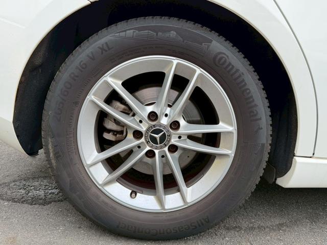 Ａクラス Ａ１８０　スタイル　１０．２５型ディスプレイナビ　レーダーセーフティパッケージ　パークトニック　バックモニター　アクティブパーキングアシスト　ＬＥＤハイパフォーマンスヘッドランプ　シートヒーター　パワーシート　地デジＴＶ（63枚目）