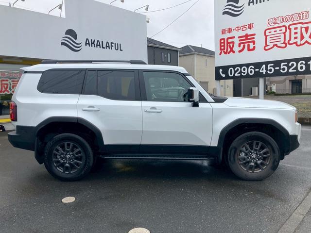 ランドクルーザー250 VX 12.3型ディスプレイオーディオプラスナビ JBLプレミアムサウンド 丸目1眼LEDヘッドランプ ルーフレール パワーバックドア 全方位モニター デジタルインナーミラー サンルーフ レザーシート 禁煙(5枚目)