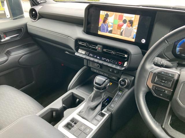 ランドクルーザー250 VX 12.3型ディスプレイオーディオプラスナビ JBLプレミアムサウンド 丸目1眼LEDヘッドランプ ルーフレール パワーバックドア 全方位モニター デジタルインナーミラー サンルーフ レザーシート 禁煙(30枚目)