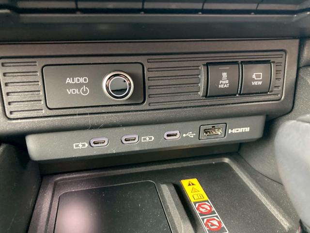 ランドクルーザー250 VX 12.3型ディスプレイオーディオプラスナビ JBLプレミアムサウンド 丸目1眼LEDヘッドランプ ルーフレール パワーバックドア 全方位モニター デジタルインナーミラー サンルーフ レザーシート 禁煙(32枚目)