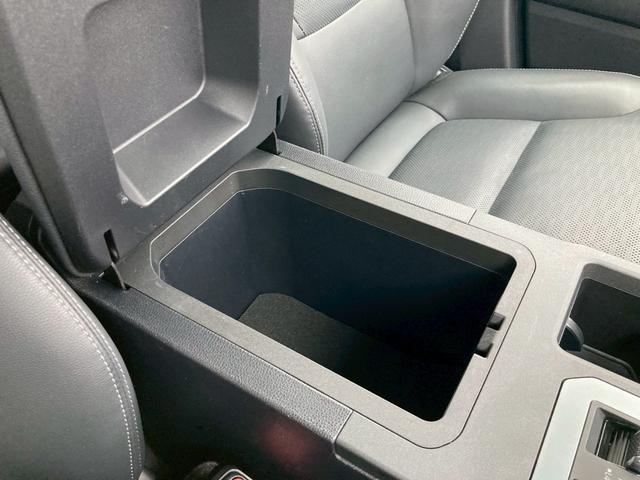 ランドクルーザー250 VX 12.3型ディスプレイオーディオプラスナビ JBLプレミアムサウンド 丸目1眼LEDヘッドランプ ルーフレール パワーバックドア 全方位モニター デジタルインナーミラー サンルーフ レザーシート 禁煙(38枚目)