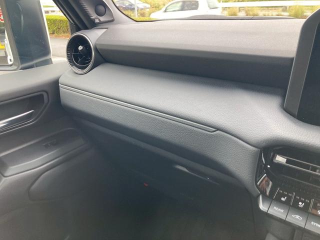 ランドクルーザー250 VX 12.3型ディスプレイオーディオプラスナビ JBLプレミアムサウンド 丸目1眼LEDヘッドランプ ルーフレール パワーバックドア 全方位モニター デジタルインナーミラー サンルーフ レザーシート 禁煙(46枚目)