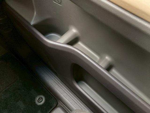 フリード G・ホンダセンシング 純正9インチナビ フリップダウンモニター Cパッケージ LEDヘッドランプ ナビ装着用SP バックモニター 両側パワースライドドア ホンダセンシング コンフォートパッケージ 2列目ベンチシート 禁煙車(38枚目)