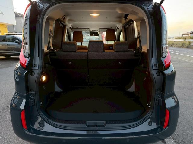 シエンタ ハイブリッドZ 純正ディスプレイオーディオナビ オプション15AW セーフティセンス ハンズフリーパワースライドドア ブラインドスポットモニター Bi-BeamLEDヘッドランプ ETC2.0 バックモニター 禁煙車(14枚目)