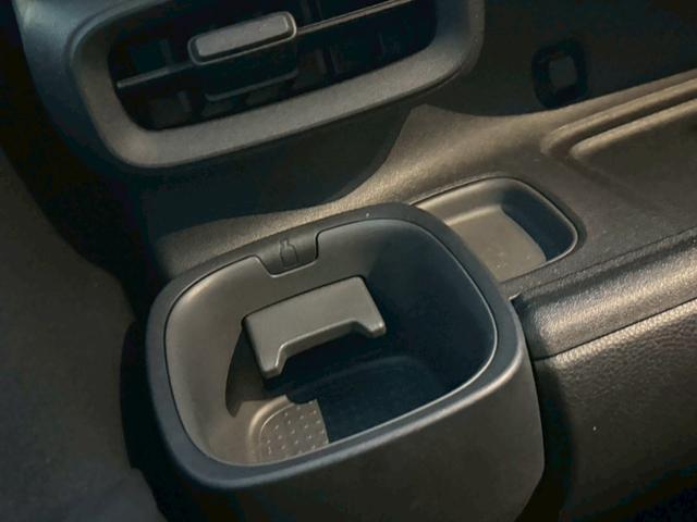 シエンタ ハイブリッドZ 純正ディスプレイオーディオナビ オプション15AW セーフティセンス ハンズフリーパワースライドドア ブラインドスポットモニター Bi-BeamLEDヘッドランプ ETC2.0 バックモニター 禁煙車(28枚目)