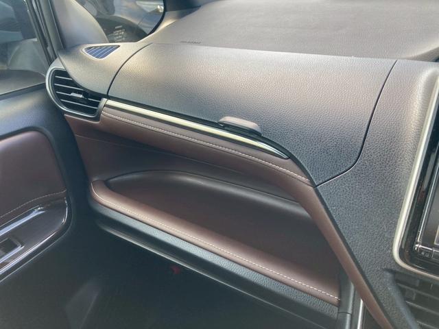 エスクァイア ハイブリッドGi プレミアムパッケージ 純正9インチナビ バックモニター 両側パワースライドドア リアオートエアコン セーフティセンスC インテリジェンスクリアランスソナー クルーズコントロール 地デジTV ETC シートヒーター LED(43枚目)