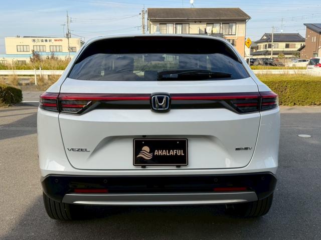 ヴェゼル ｅ：ＨＥＶ　Ｚ　ホンダコネクトディスプレイ（９インチナビ／地デジＴＶ／マルチビューカメラ／ワイヤレス充電器／後退出庫サポート／ハンズフリーホン機能／信号情報活用支援システム）　ホンダセンシング　パワーバックドア（9枚目）