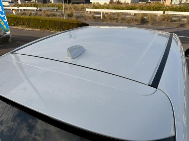 ヴェゼル ｅ：ＨＥＶ　Ｚ　ホンダコネクトディスプレイ（９インチナビ／地デジＴＶ／マルチビューカメラ／ワイヤレス充電器／後退出庫サポート／ハンズフリーホン機能／信号情報活用支援システム）　ホンダセンシング　パワーバックドア（75枚目）