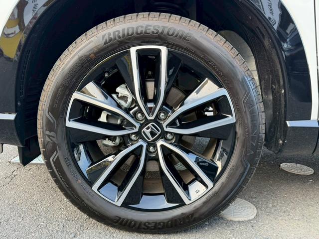 ヴェゼル ｅ：ＨＥＶ　Ｚ　ホンダコネクトディスプレイ（９インチナビ／地デジＴＶ／マルチビューカメラ／ワイヤレス充電器／後退出庫サポート／ハンズフリーホン機能／信号情報活用支援システム）　ホンダセンシング　パワーバックドア（76枚目）