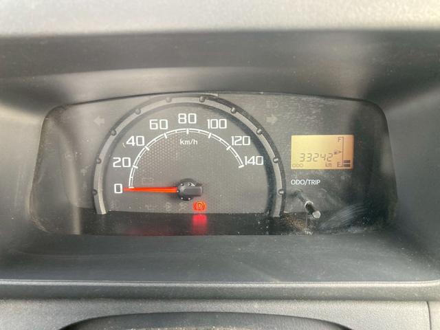 ハイゼットトラック スタンダード　ユーザー買取車　エアコン　荷台ステップ　スペアタイヤ　ＳＲＳエアバック　パワーステアリング　ヘッドライトレベライザー　ＡＭ／ＦＭラジオ　３方開荷台／あゆみ板掛テールゲート　禁煙車　標準ルーフ（17枚目）