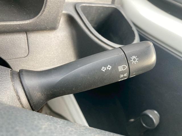 ハイゼットトラック スタンダード　ユーザー買取車　エアコン　荷台ステップ　スペアタイヤ　ＳＲＳエアバック　パワーステアリング　ヘッドライトレベライザー　ＡＭ／ＦＭラジオ　３方開荷台／あゆみ板掛テールゲート　禁煙車　標準ルーフ（19枚目）