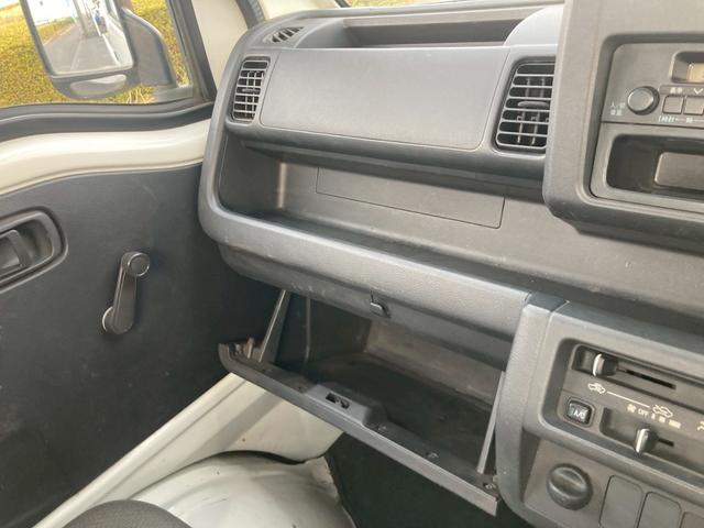 ハイゼットトラック スタンダード　ユーザー買取車　エアコン　荷台ステップ　スペアタイヤ　ＳＲＳエアバック　パワーステアリング　ヘッドライトレベライザー　ＡＭ／ＦＭラジオ　３方開荷台／あゆみ板掛テールゲート　禁煙車　標準ルーフ（32枚目）